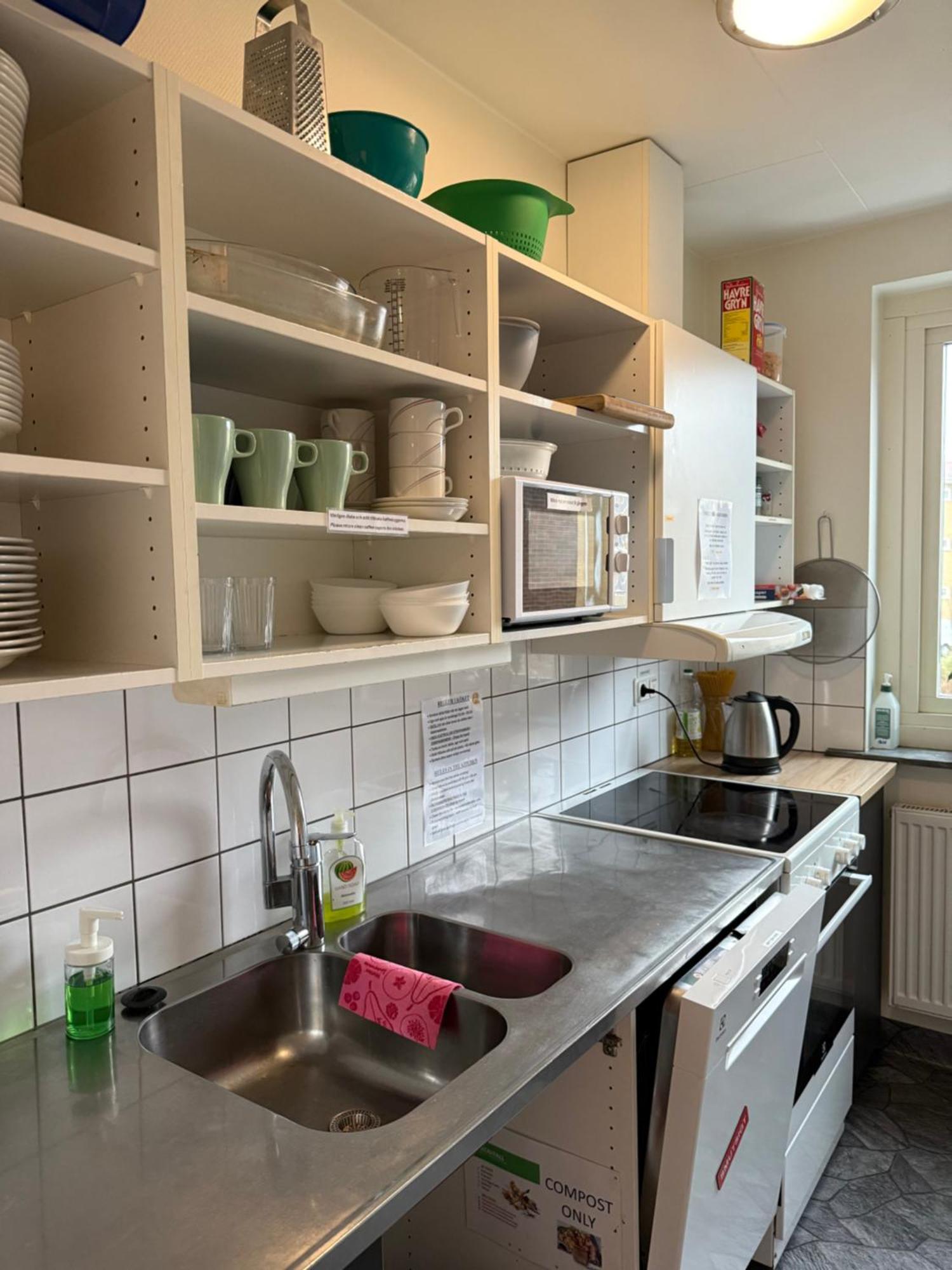Torget Hostel *